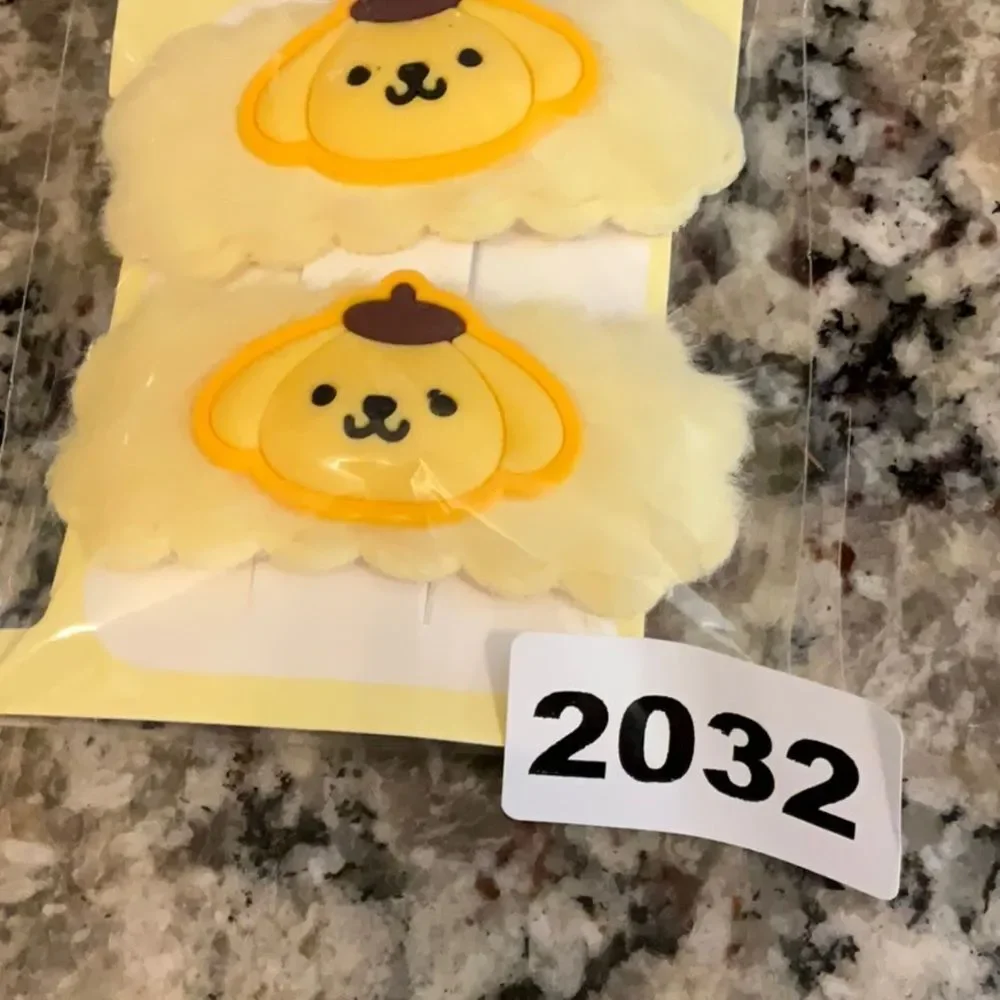 2030 Sanrio Set‎ of 2 Fuzzy Hair Clips
